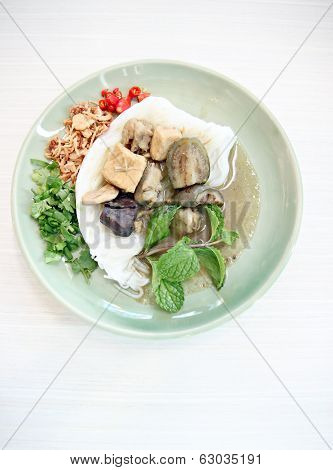 Curry Chicken Noodles (khanom Chin).