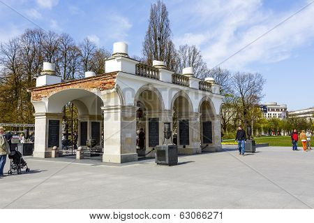 Tomb Of The Unknown Soldier In Warsaw