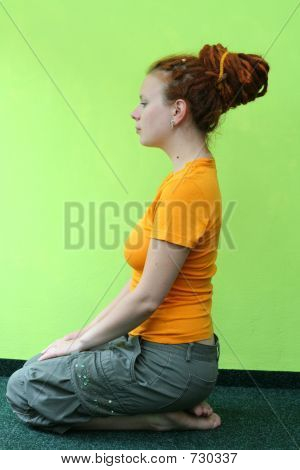 Dívka v Orange