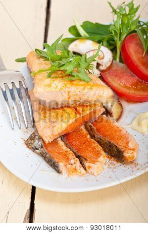 Grilled Samon Filet With Vegetables Salad