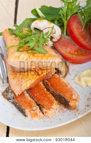 Grilled Samon Filet With Vegetables Salad