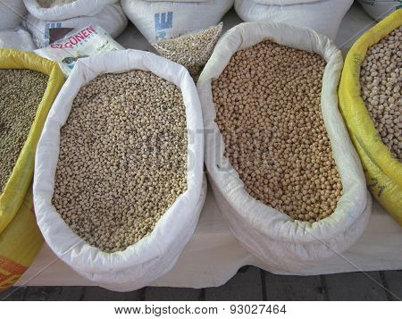 Abundance in the fruit market
