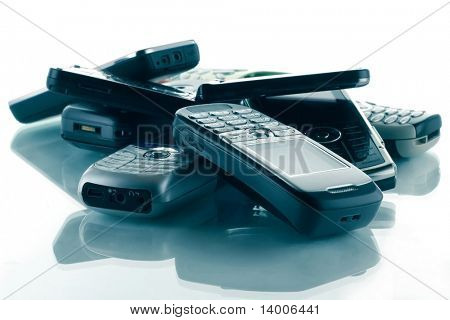 Mucchio di telefoni tonici blu