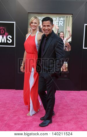 LOS ANGELES - JUL 26:  Daniella Deutscher, Jay Hernandez at the 