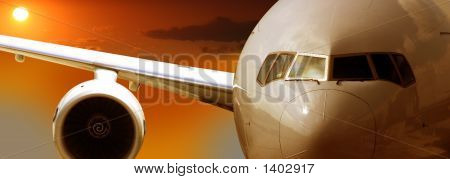Avião voando, pôr do sol