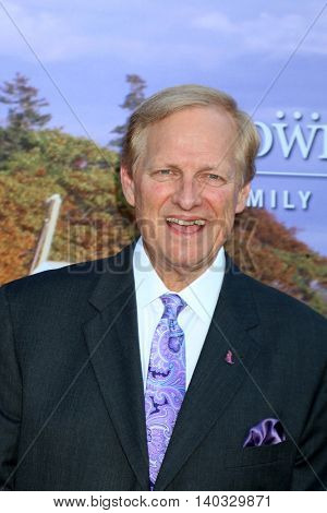 LOS ANGELES - JUL 27:  David Frei at the Hallmark Summer 2016 TCA Press Tour Event at the Private Estate on July 27, 2016 in Beverly Hills, CA