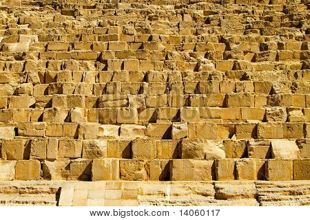 Pyramida kamenných bloků
