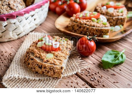 Whole Wheat Bread With Fish Spread, Tomato And Onion