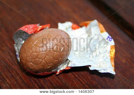 Uovo di Pasqua scartate