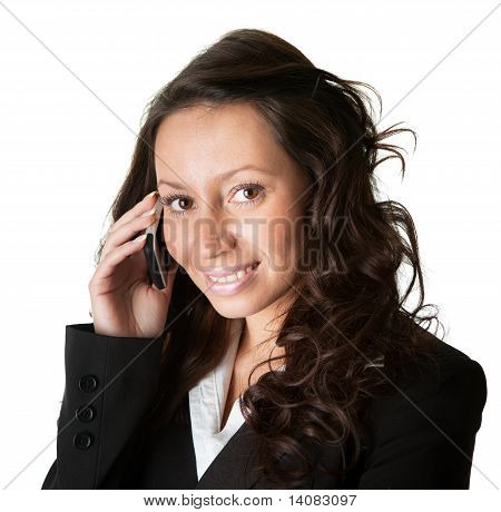 Mujer de negocios hablando por teléfono móvil