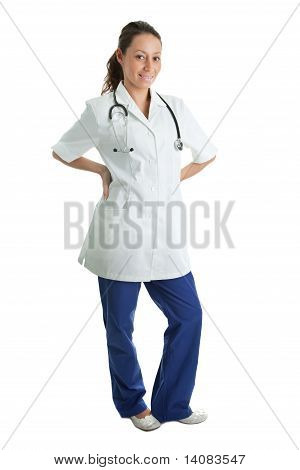 Médico sonriente con estetoscopio