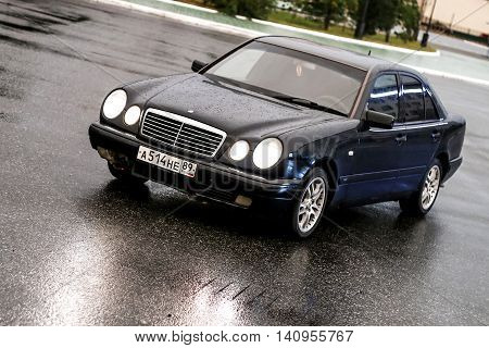 Mercedes-benz W210 E240