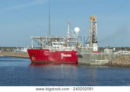 New Bedford, Massachusetts, Usa - May 11, 2018: Drilling Vessel Fugro Explorer Easing Through Hurric