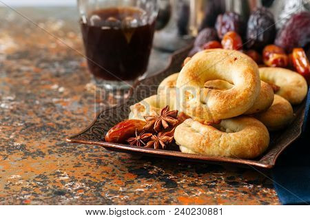 Traditional Arabic Date Ring Cookies - Kaak Bi Ajwa, Popular Cookies For Eid Holidays.