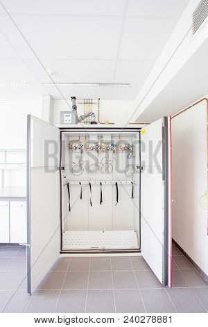 Safety Gas Cylinder Cabinets For Indoor Storage For Lab