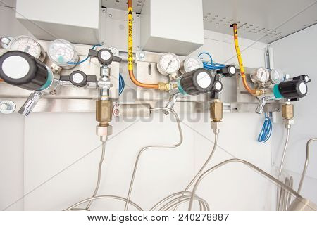 Safety Gas Cylinder Cabinets For Indoor Storage For Lab
