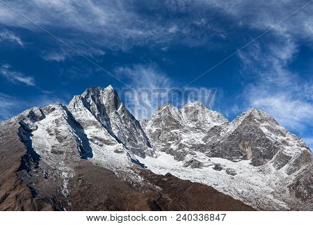 Kangtega And Thamserku Peaks View From The Way To Everest Base Camp, Sagarmatha National Park, Khumb