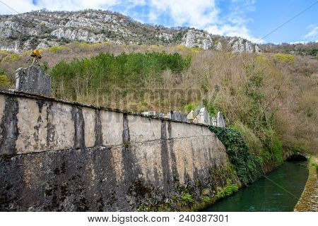 Aquaduct  Saint-nazaire-en-royans  In The Auvergne-rhône-alpes Frence