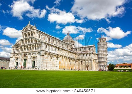 Cathedral and the Leaning Tower in Piazza dei Miracoli, Pisa, Italy.