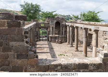 Remains Of An Ancient Synagogue In The Ruins Of Ancient Jewish Settlement Umm El Kanatir - Mother Ar