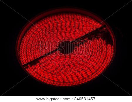Ceramic Stove Top - Hot Spiral On Black