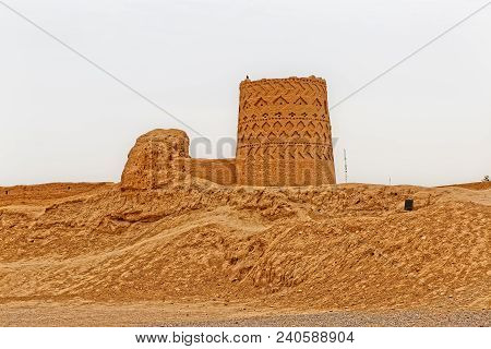 Meybod, Iran - May 6, 2015: Narin Castle Is A Mud-brick Fort And One Of The Most Important Relics Of