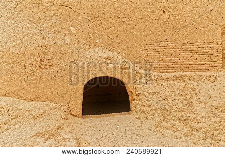 Meybod, Iran - May 6, 2015: Narin Castle Is A Mud-brick Fort And One Of The Most Important Relics Of