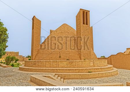 Meybod, Iran - May 6, 2015: Cooler Building By The Narin Castle Is An Example Of Traditional Archite