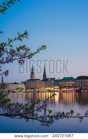 Beautiful View Of Hamburg Town Hall - Rathaus And Alster River At Spring Earning Evening.