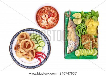 Isolated Of Fresh Shrimp Chili Dip As Nam Prik Kung Sod  In Thai And Dish Of Deep Fired Mackarels,ve