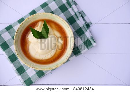 Bubur Sumsum, Rice Porridge With Palm Sugar Sauce