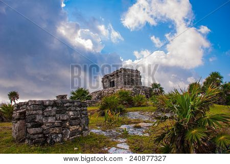 The Mayan Ruins In Tulum, Mexico. The Ruins Were Built On Tall Cliffs On The Caribbean Sea. Tulum Wa