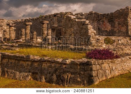 The Mayan Ruins In Tulum, Mexico. The Ruins Were Built On Tall Cliffs On The Caribbean Sea. Tulum Wa