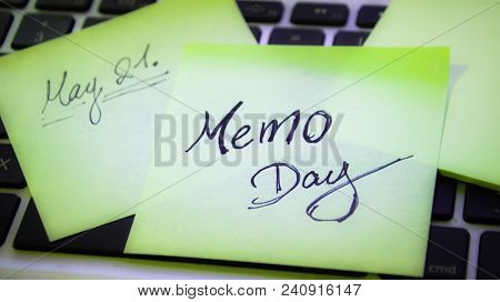 Sticky Note On Keyboard, Memo Day, May 21.