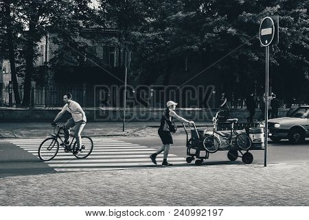 Poltava, Ukraine - May 16, 2018: Image Of People And Buildings On The Streets Of Poltava.