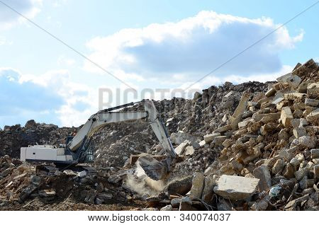 Salvaging And Recycling Building And Construction Materials. Industrial Waste Treatment Plant. Excav