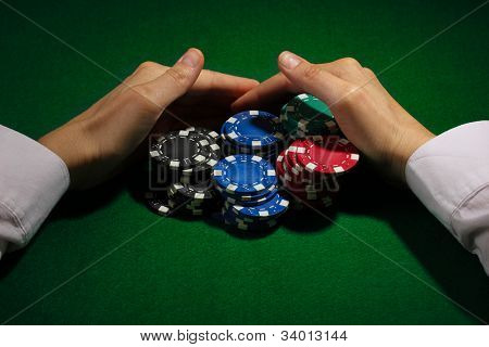 Yeşil masada Poker kazanmak alarak
