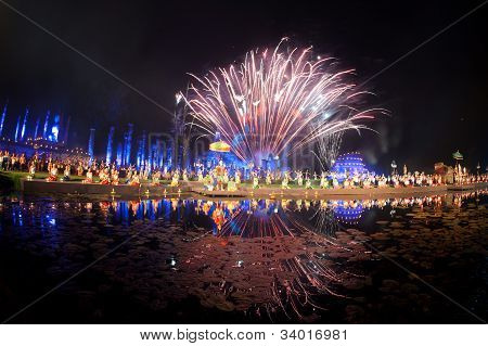 Loykratong festival v Sukhothai, Thajsko.