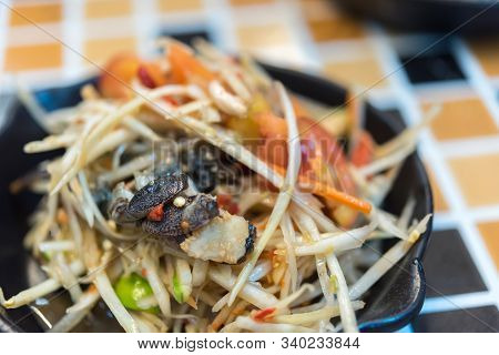 Papaya Salad Or Papaya Pok Pok (som Tum)