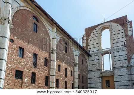 The Facciatone of Siena is one of the most beautiful panoramic points of the City, originally meant to represent an expansion of the Cathedral, but it was never finished.
