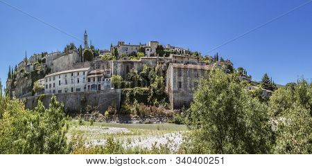 Vaucluse, France - Aug 12, 2017: View To Scenic Village Of Vaucluse In France.