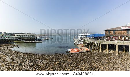 Bar Harbor, Usa - Sep 17, 2017: Coast At Bar Harbor With Pier, Kajak Rental And Restaurants.