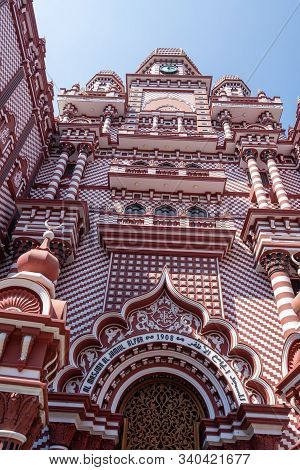 Jami-ul-alfar Mosque (also Known As Red Masjid Mosque) Is A Historic Mosque In Colombo, The Capital 