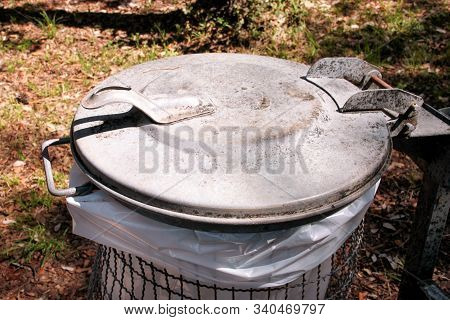 Trash Can And Recycling Bin In Park Natural Outdoor On Sunny Day. Garbage Recycle Can And Trash Bin 
