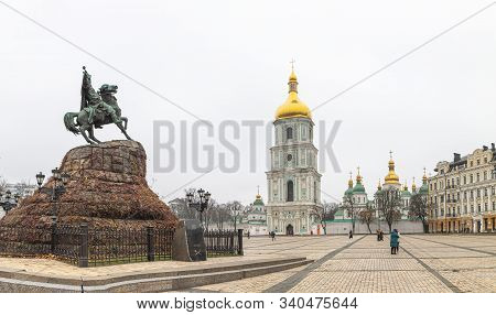 Kyiv, Ukraine - Nov 15, 2019: Bronze Monument To Bogdan Khmelnitsky On Sofia Square In Kyiv, Ukraine
