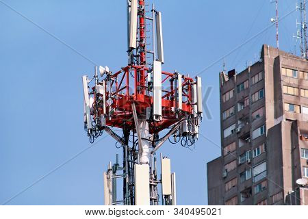 Telecommunication Network Repeaters, Base Transceiver Station. Tower Wireless Communication Antenna 