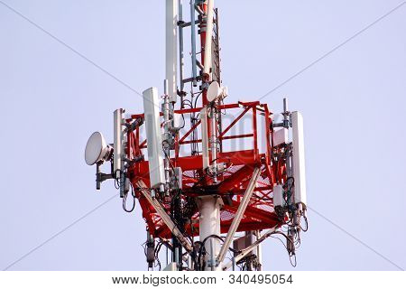 Telecommunication Network Repeaters, Base Transceiver Station. Tower Wireless Communication Antenna 