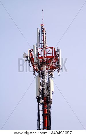 Telecommunication Network Repeaters, Base Transceiver Station. Tower Wireless Communication Antenna 