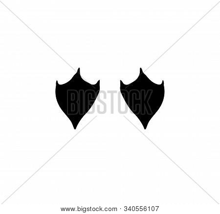 Vector Black Flat Duck Or Goose Bird Foot Print Steps Isolated On White Background