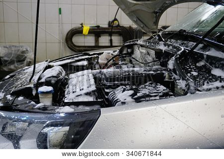 Cleaning, Washing With A Special Composition Of The Engine Compartment Of The Car And Engine. Servic